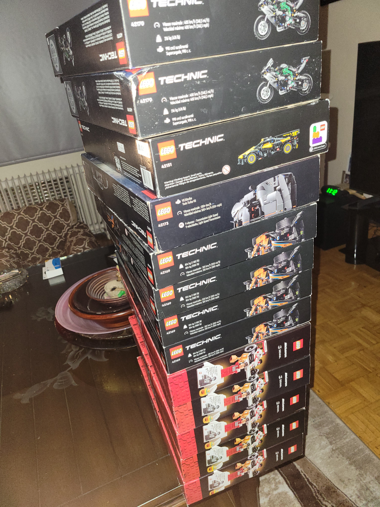 Huge LEGO Lot - Botanicals, Technic, Star Wars, Harry Potter - photo 3