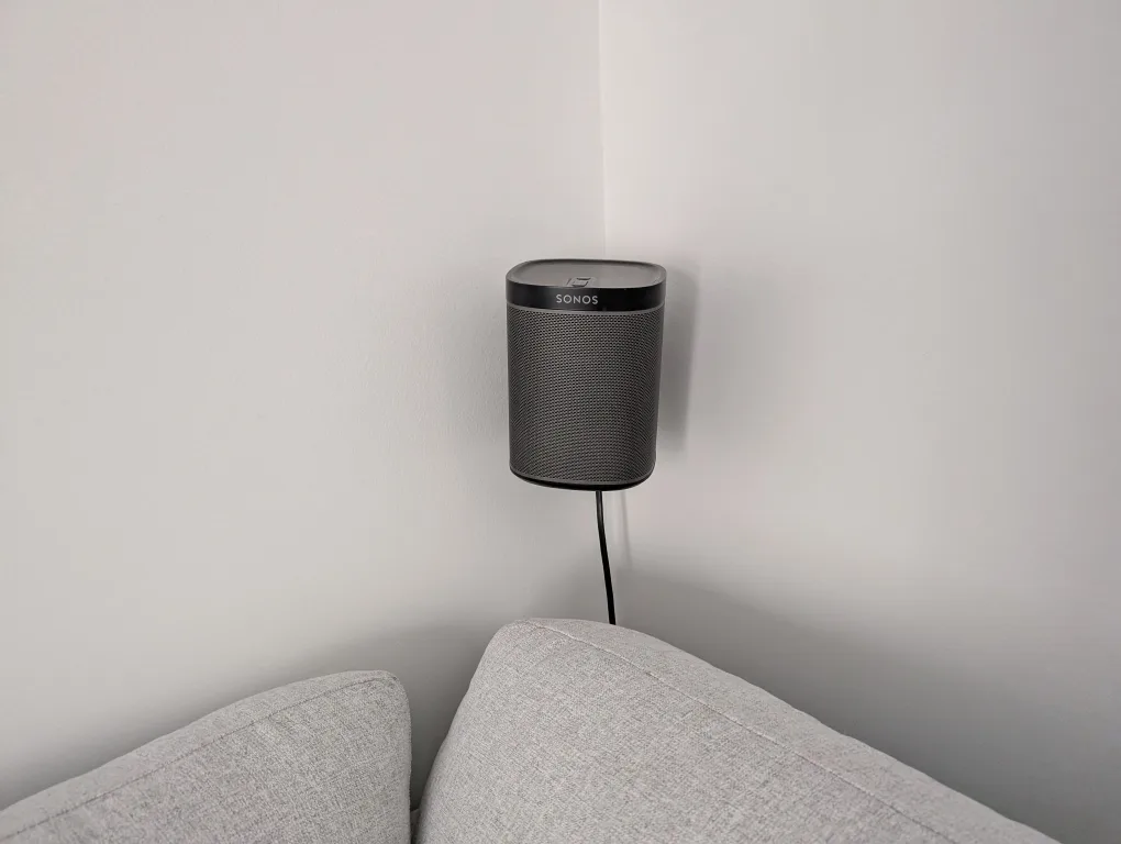 Sonos Play 1 (Pair) with Wall Mounts thumbnail
