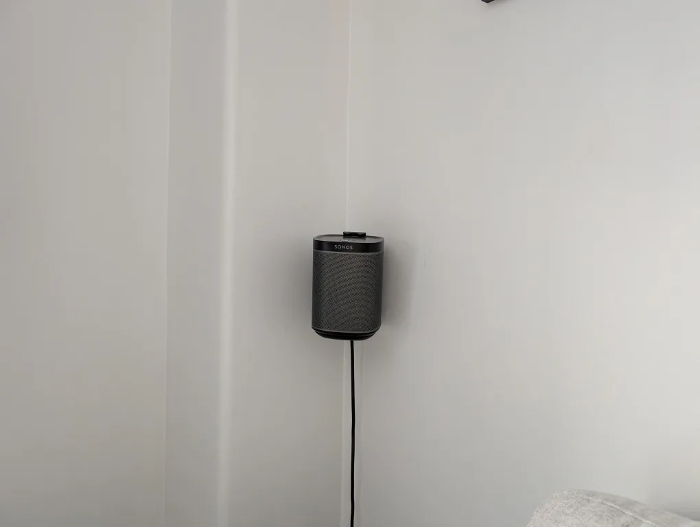Sonos Play 1 (Pair) with Wall Mounts image indicator(2)