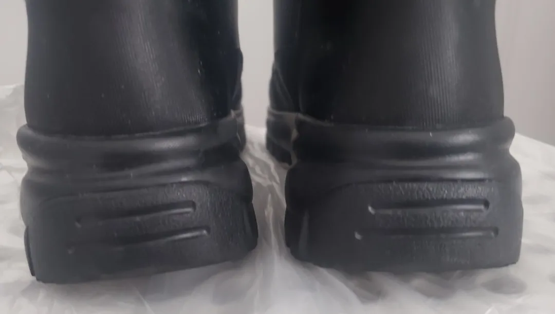 Ugg winter boots US 7 image indicator(4)