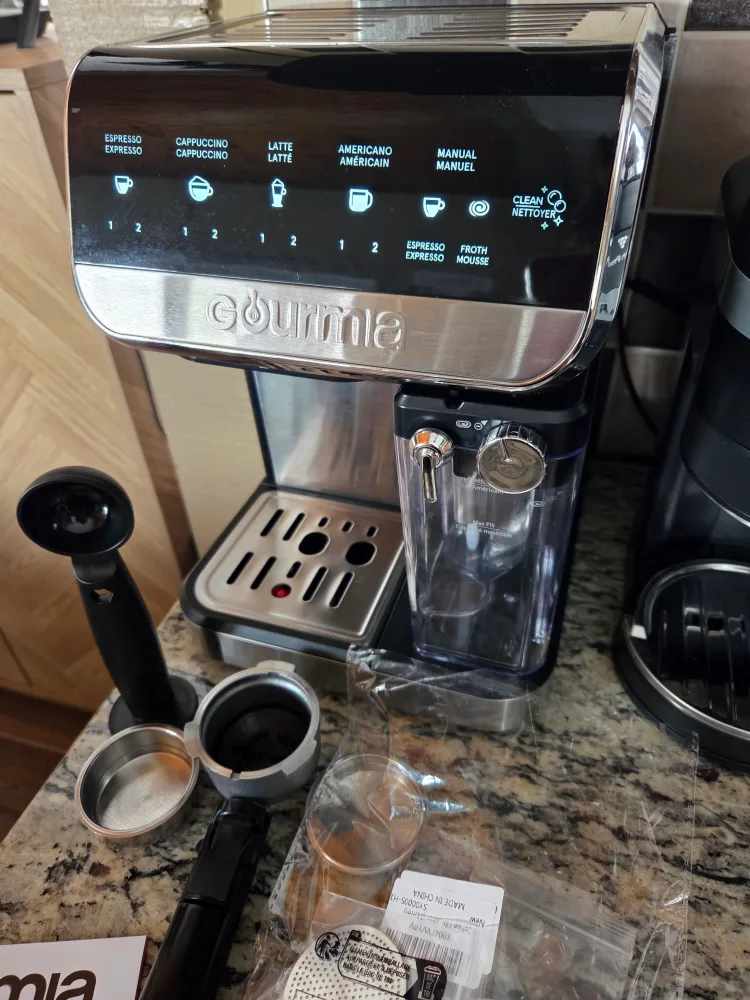 Gourmia GCM4230 8-in-1 One-Touch Espresso Machine thumbnail