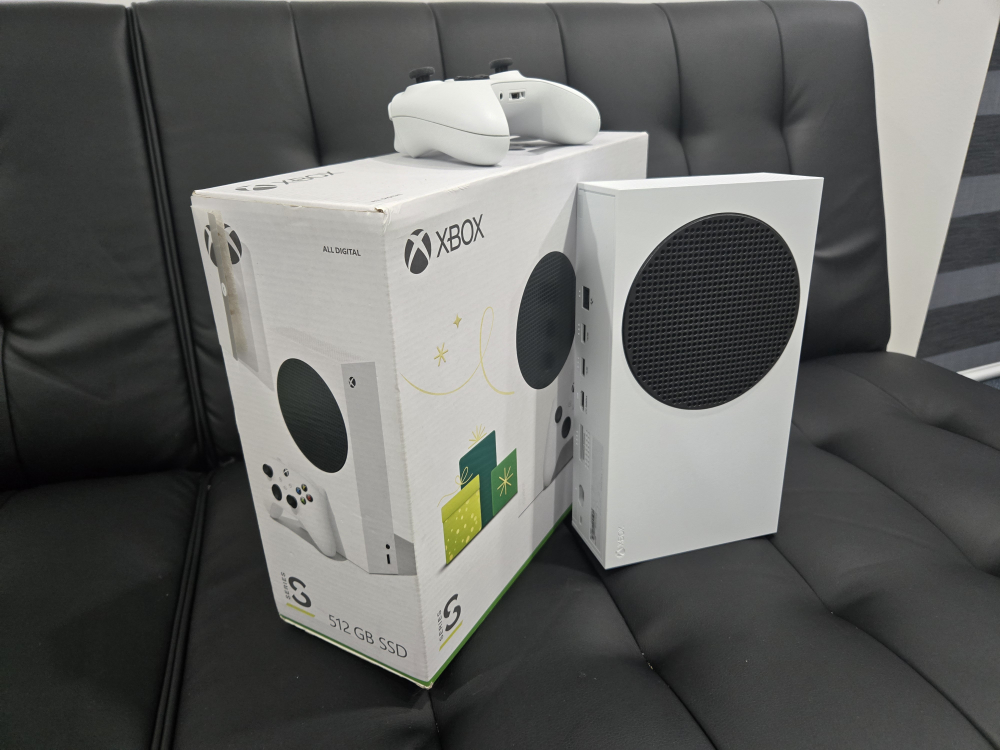 Xbox Series S 512 GB All-Digital Edition Console - White - photo 2