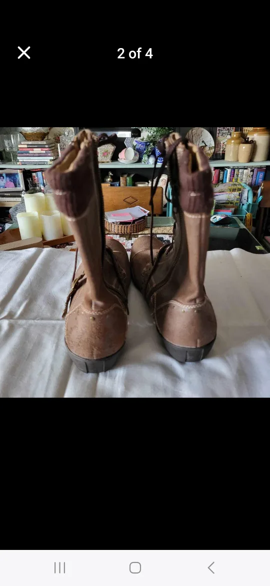 TAOS Brown Leather Lace-Up Boots image indicator(2)