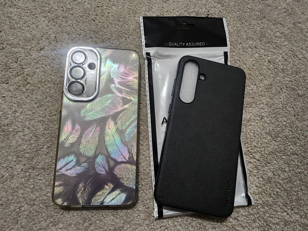 S24 FE Phone Case Bundle: Feather Design & Black Case