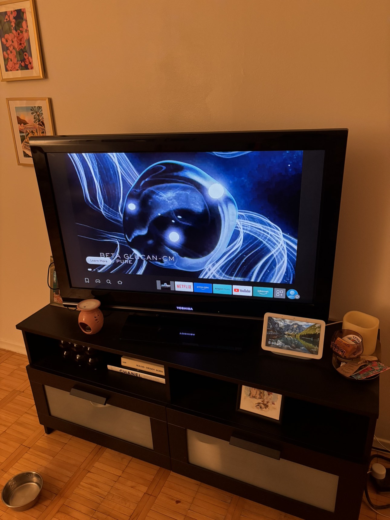 **** MOVING SALE **** IKEA TV BENCH - photo 4