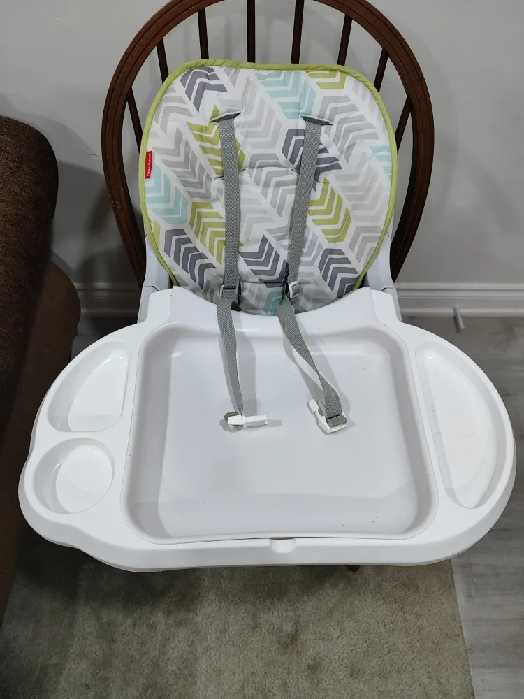 Baby High Chair Booster Seat with Tray #freecycle image indicator(3)