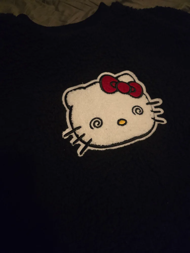Hello Kitty x Dollskill image indicator(3)