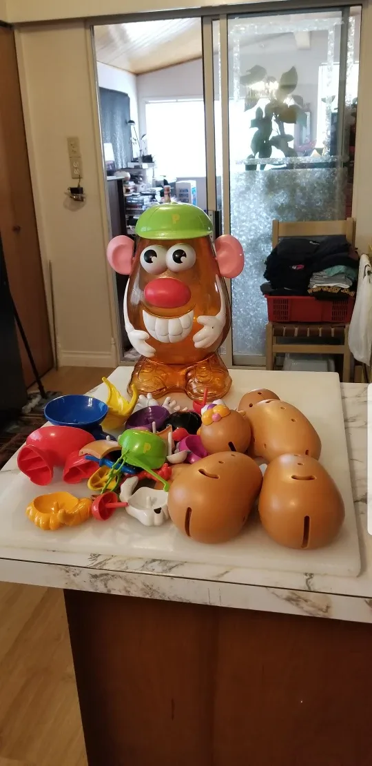 Mr Patato Head Super Spud with pieces image indicator(3)