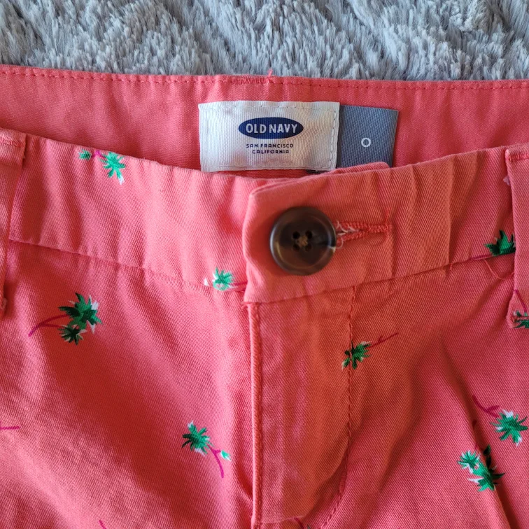 Old Navy Coral Palm Tree Print Shorts, Women's Size 0 image indicator(2)