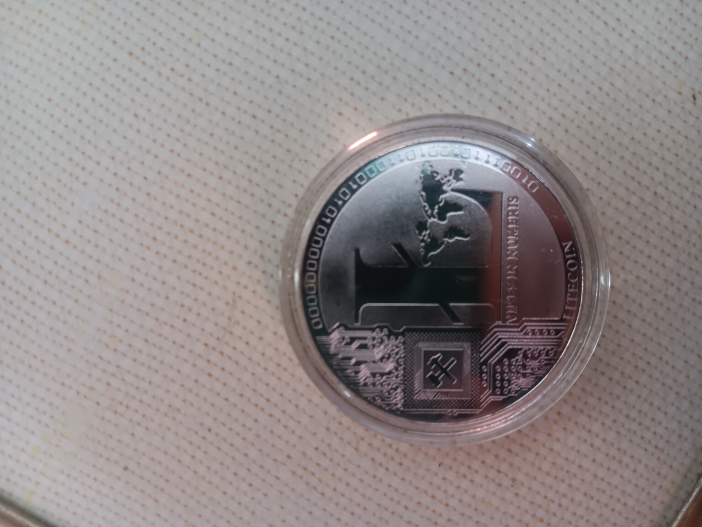 Set of Four Litecoin Silver Coins - photo 4