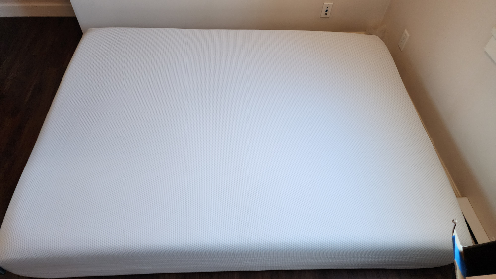 Queen Mattress - Excellent Condition - photo 3