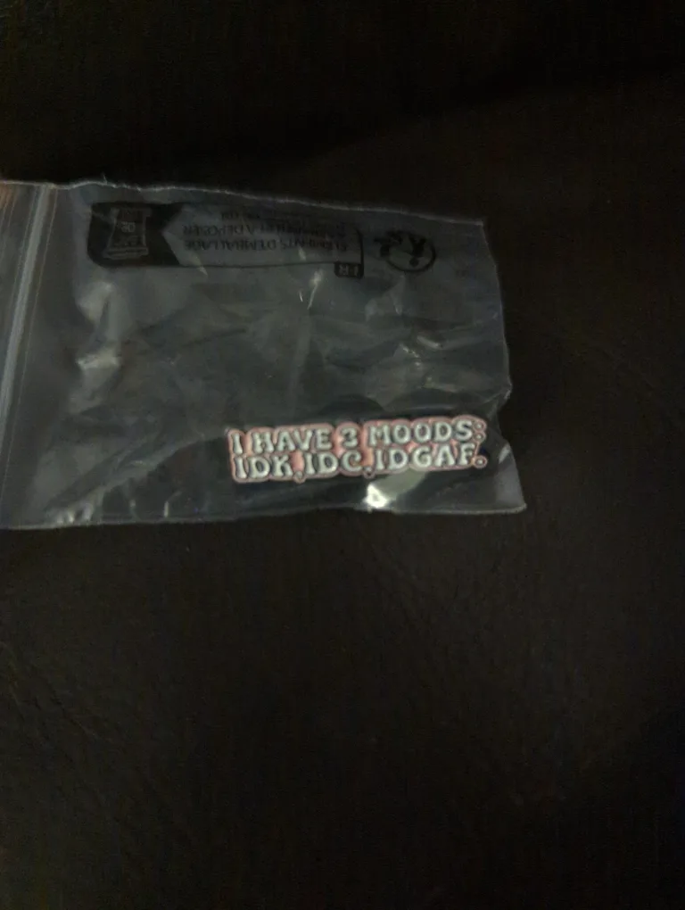 🏈 I have 3 moods enamel pin image indicator(2)