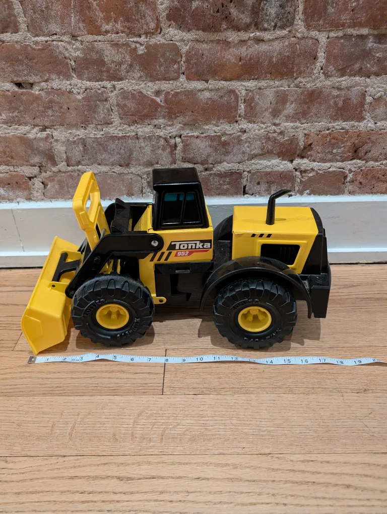 Tonka Big Loader Construction Toy Truck thumbnail