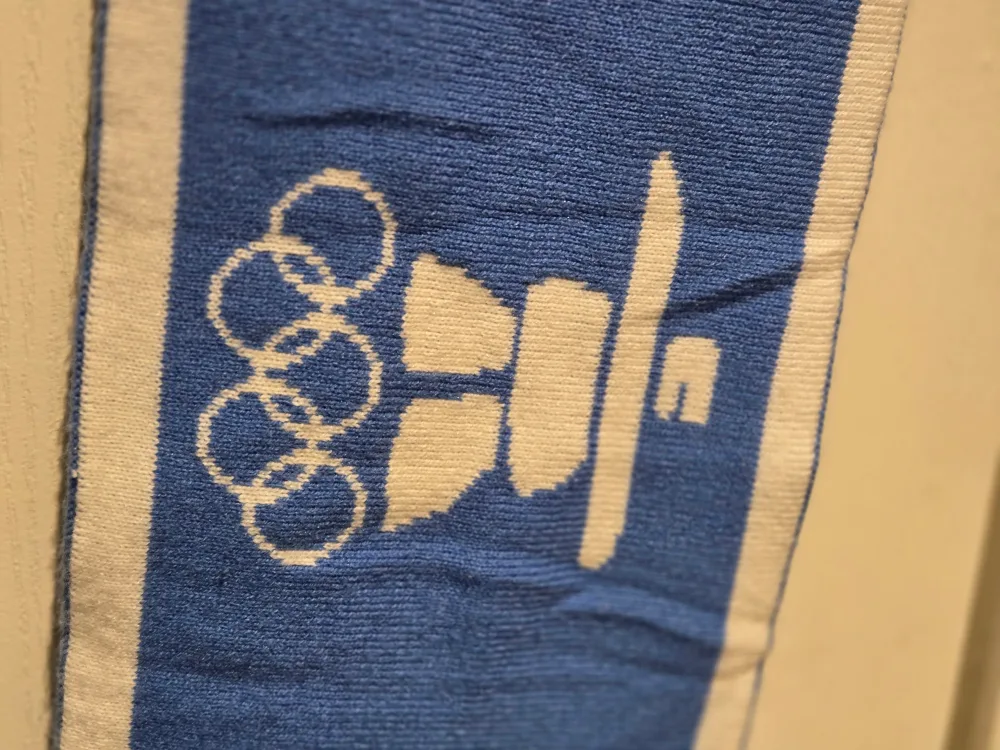 Vancouver 2010 Olympics Scarf image indicator(2)