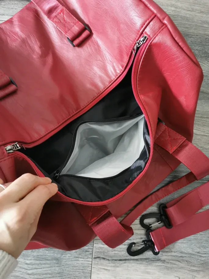 Red Leather-look Duffle Bag image indicator(3)