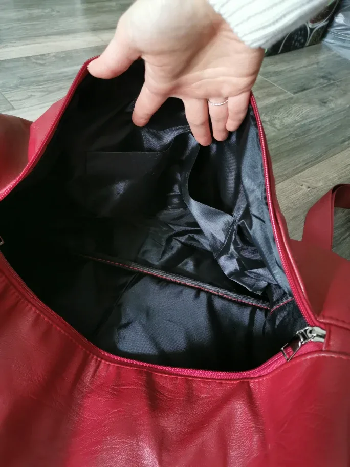 Red Leather-look Duffle Bag image indicator(4)