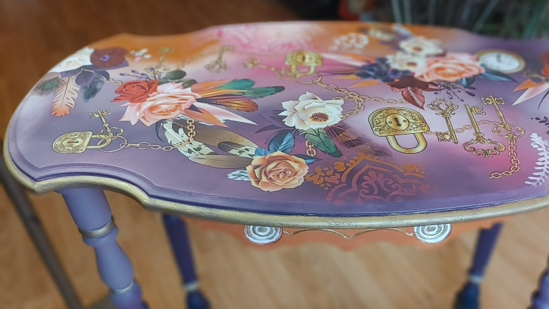Hand-painted Vintage Side Table - photo 5