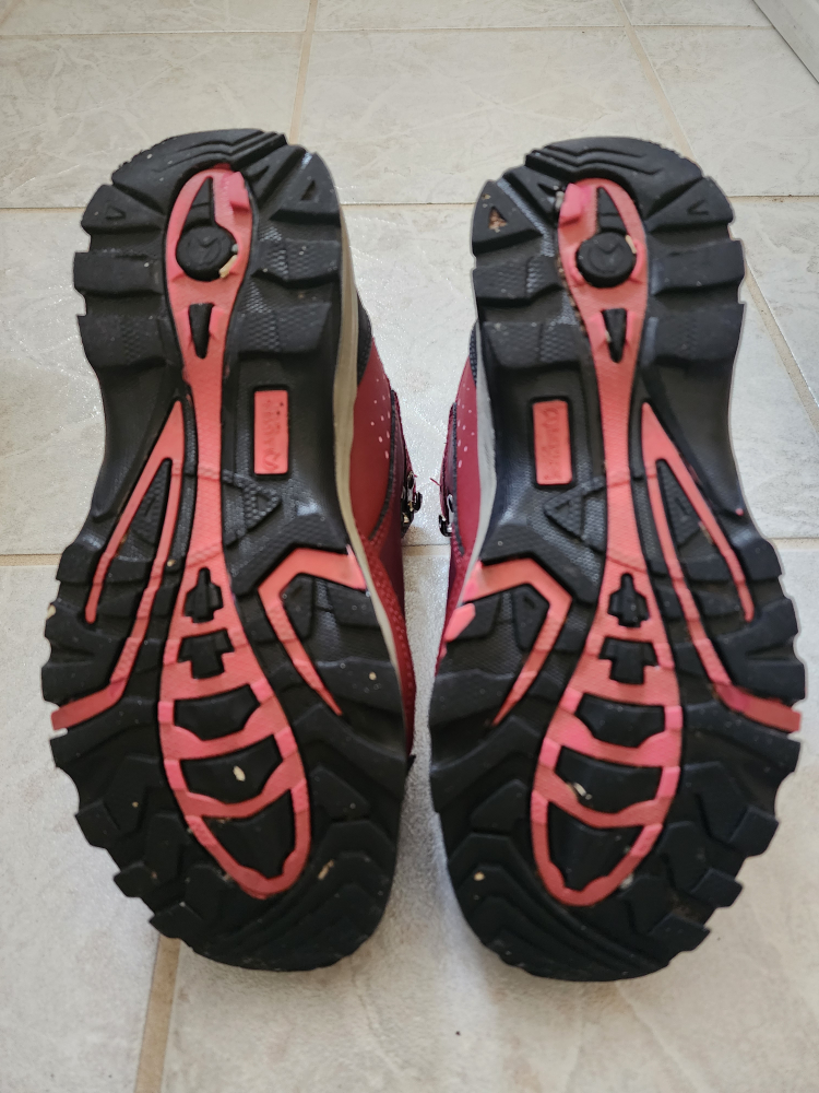 Women's Hiking shoe. - photo 2