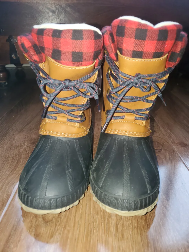 NEW Gap Kids Boots Size 3/4 thumbnail