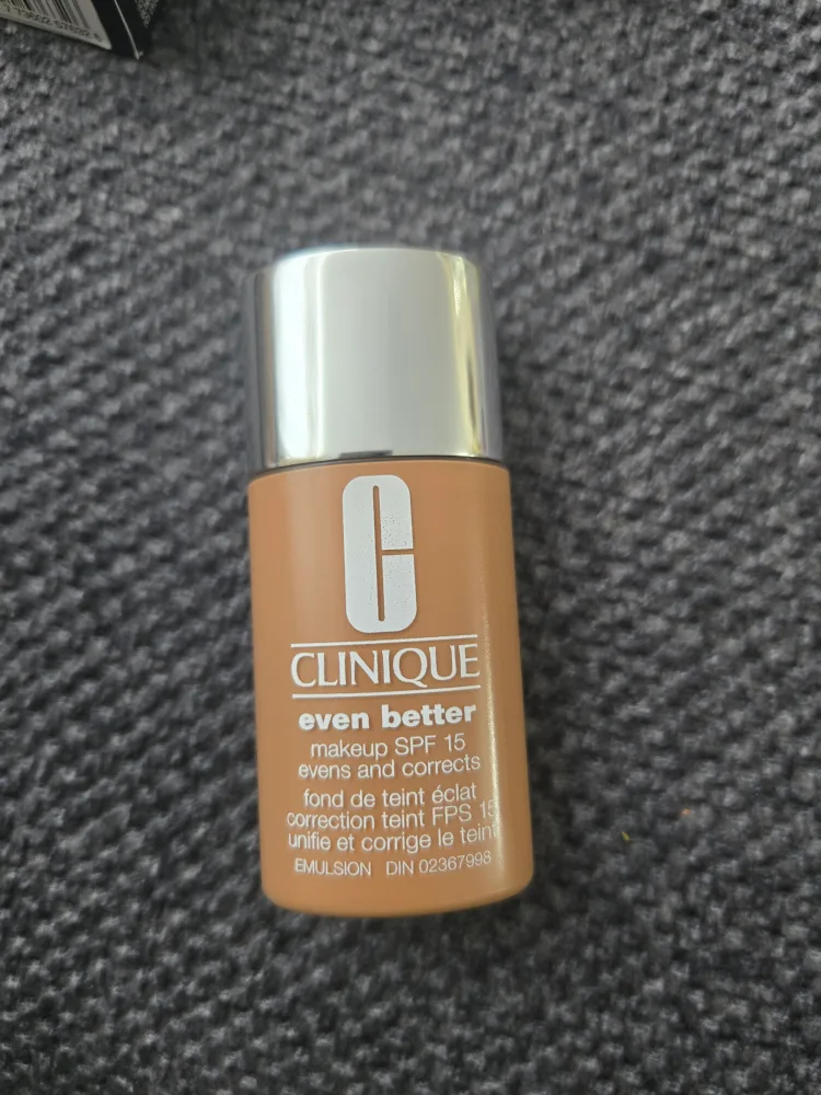 Clinique Even Better Makeup SPF 15 - WN98 Cream Caramel (M) image indicator(2)
