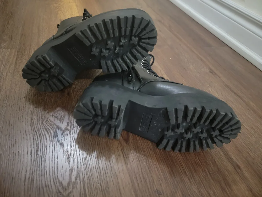 Like New H&M Lace up Boots - final price image indicator(5)