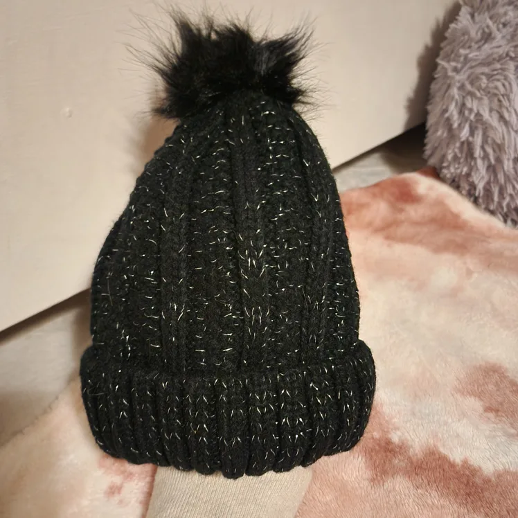 Black Knit Pom-Pom Beanie image indicator(2)