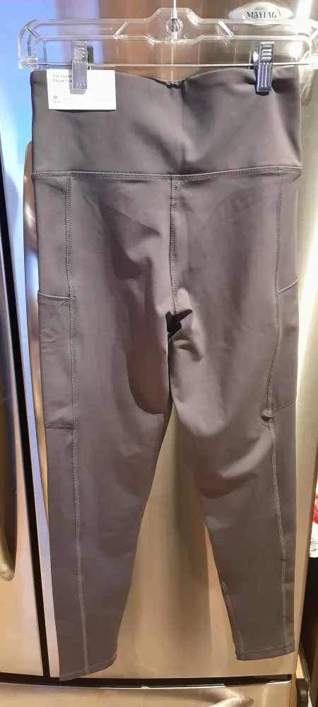 New American Eagle - Everything Pocket Leggings - Medium 🏈 image indicator(3)