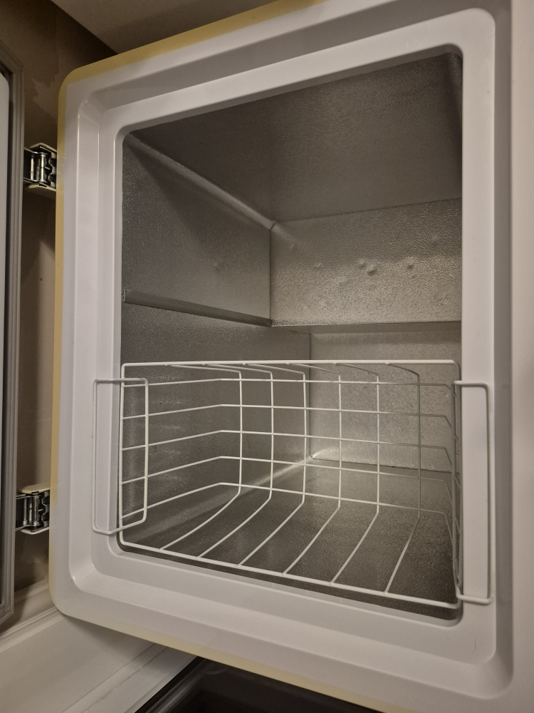 Danby 3.5 cu. ft. Chest Freezer - photo 2