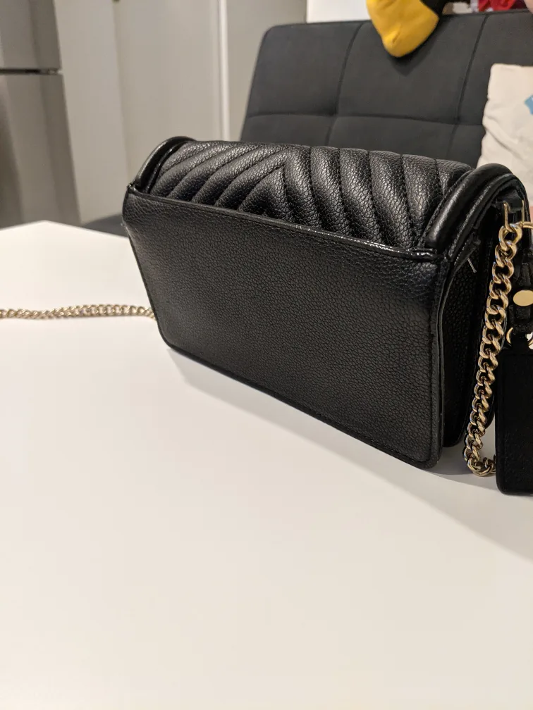 Victoria's Secret Black Quilted Crossbody Bag image indicator(2)