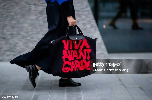 Jeremy Scott x Longchamps Le Pliage Viva Avant Garde Bag image indicator(2)