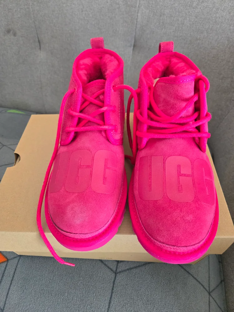 UGG Neumel Chukka Boots - Pink - Women's Size 8 image indicator(5)