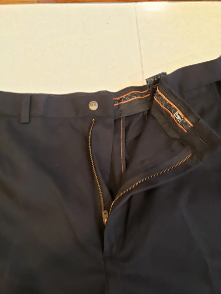 Haggar Men's Black Flat Front Trousers, Size 40x32 image indicator(3)