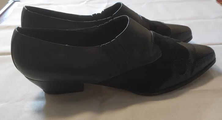 Black Dress boot-style Shoes - Heels image indicator(5)