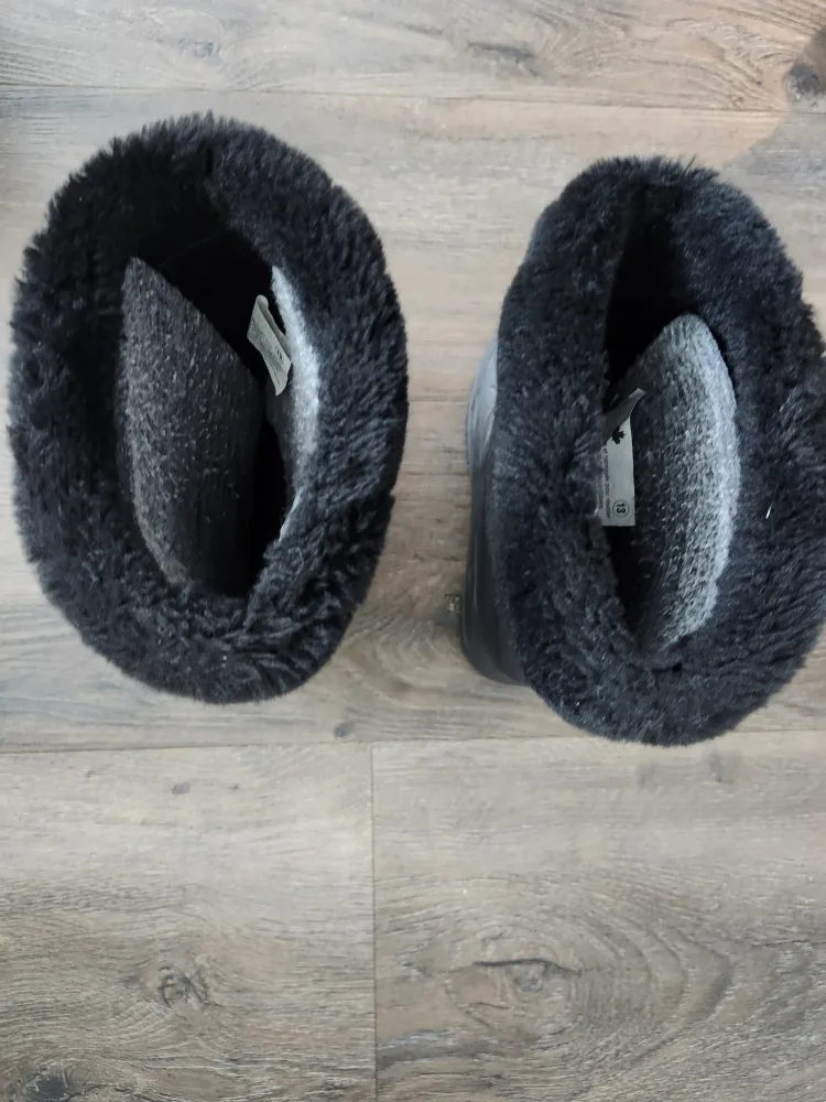 YETI Kids' Snow Boots - Size 13 🏈 image indicator(4)