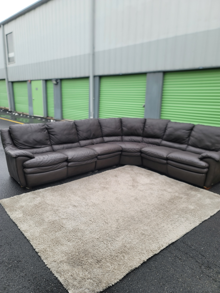NATUZZI dark brown leather sectional (FREE LOCAL CURB DELIVERY)