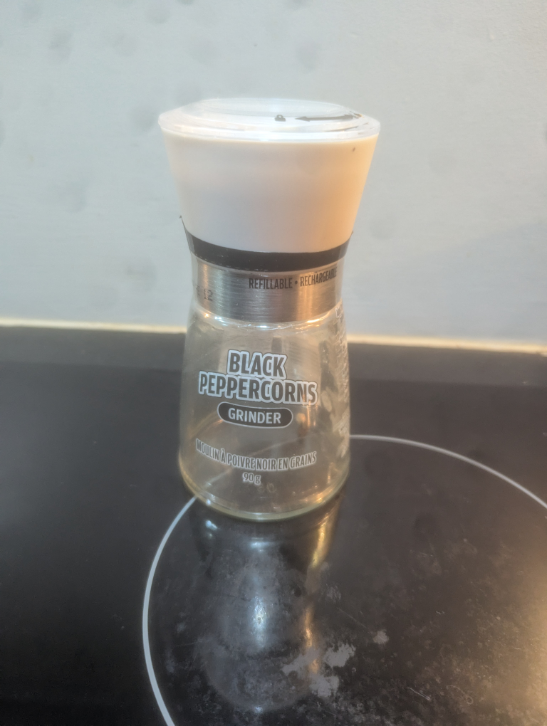 Refillable Black Peppercorn Grinder