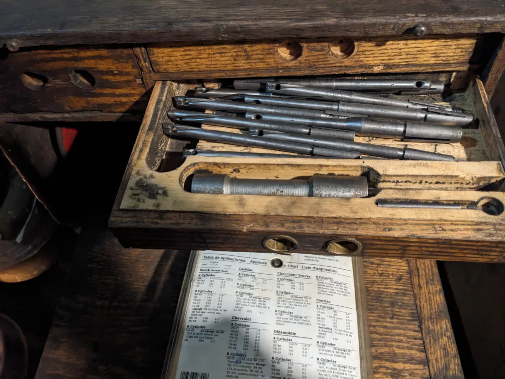 Vintage Black & Decker Valve Grinding Stone Dressing Stand image indicator(2)