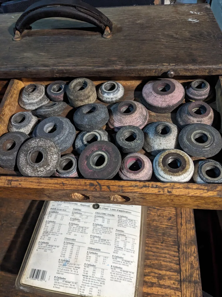 Vintage Black & Decker Valve Grinding Stone Dressing Stand image indicator(5)