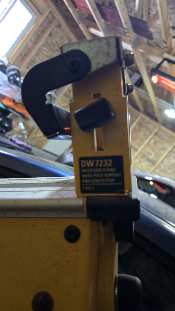 DeWalt DW 718 Miter Saw with Stand - photo 3