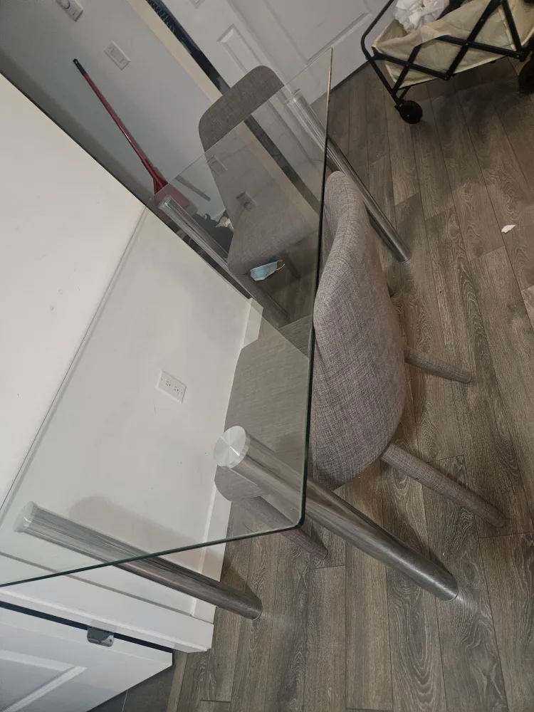 Dining table with 4 chairs image indicator(5)