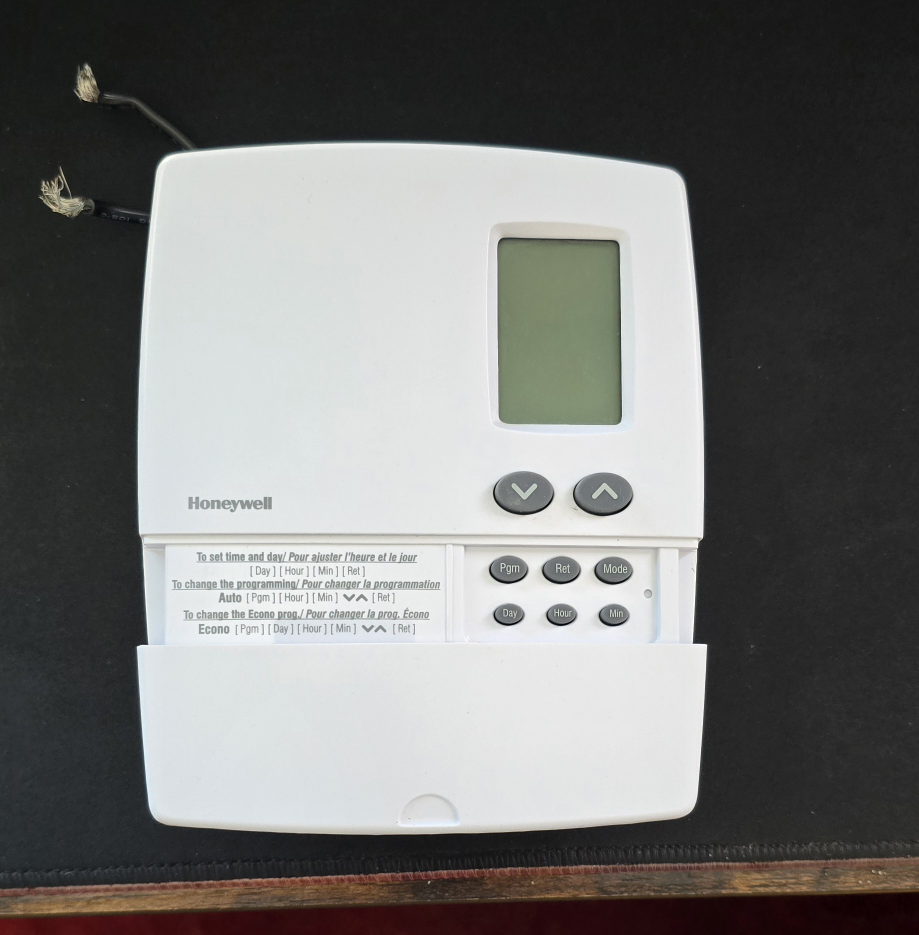 Honeywell Programmable Thermostat - photo 2