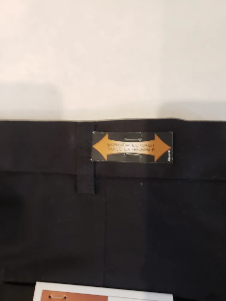 Haggar Men's Black Flat Front Trousers, Size 40x32 image indicator(9)