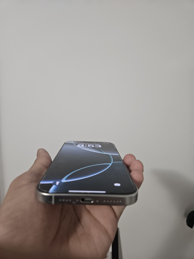 iphone 16 Pro max - photo 4