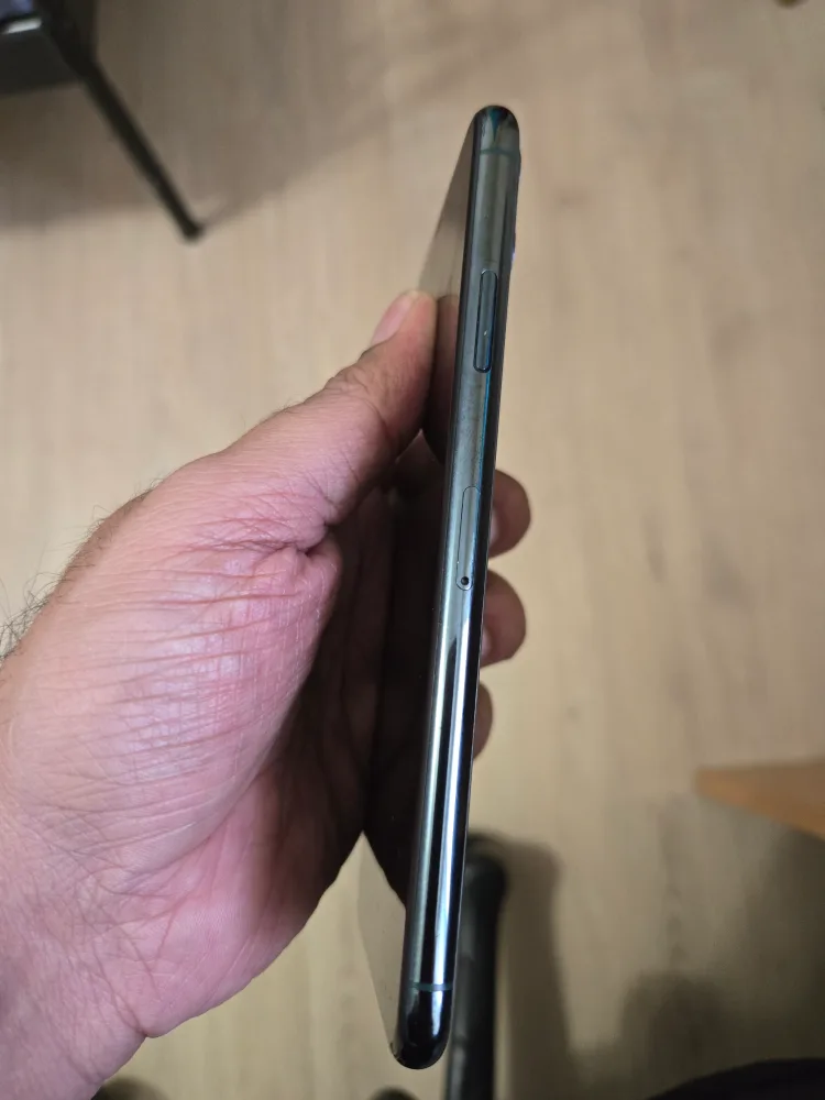 iPhone 11 Pro Max 64GB thumbnail