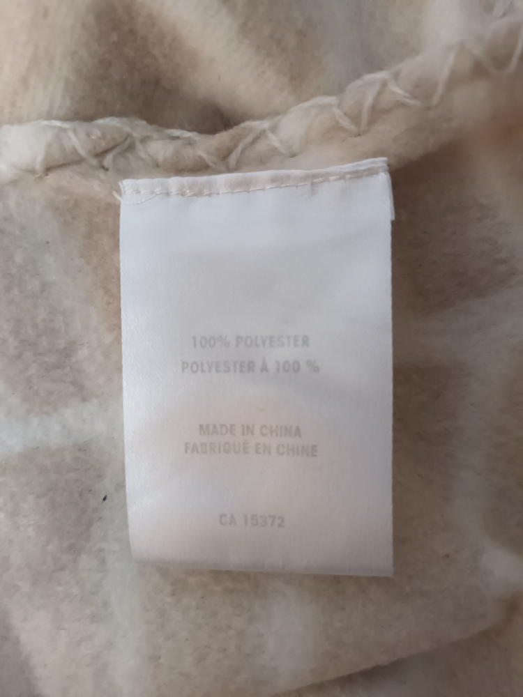 Three Cozy Fleece Blankets - photo 4