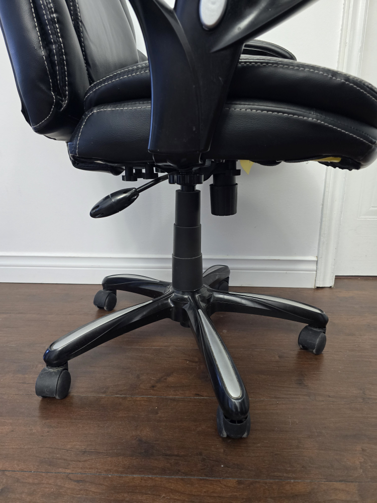 Leather Executive Chair | With Some Damage - photo 3