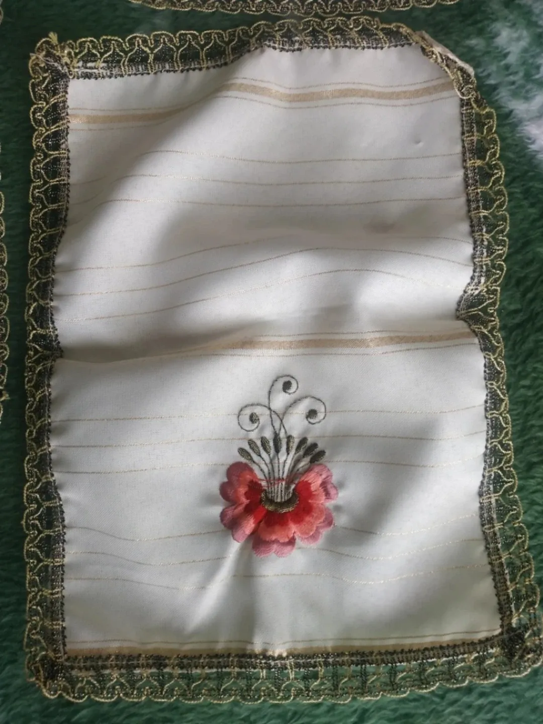 3.piece Embroidered  Mat Set 🏈 image indicator(4)