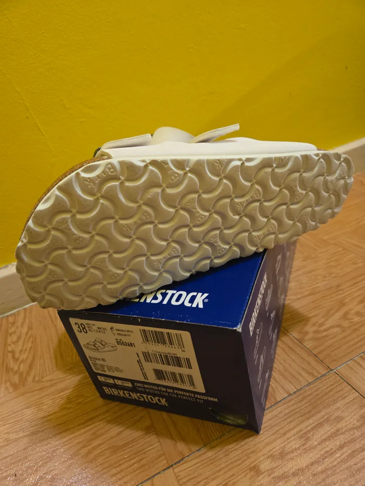 Birkenstock Arizona Birko-Flor White-Women's size 38 image indicator(3)