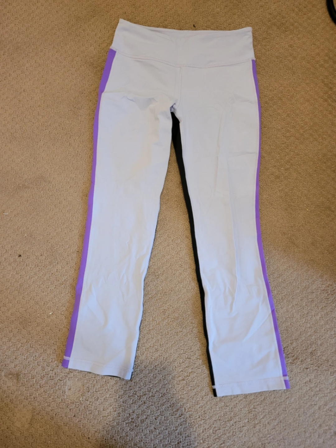 Lululemon Athletica size 6 cropped leggings