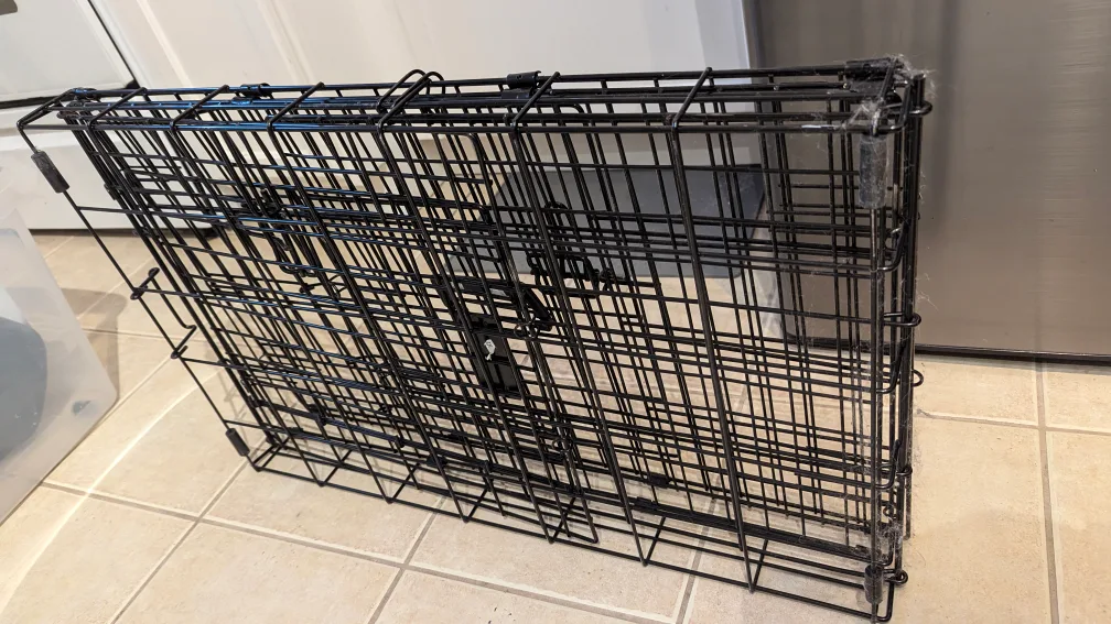 Top Paw Medium Folding Double Door Dog Crate image indicator(4)